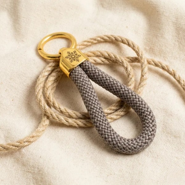 Elegant nautical-style keyrings – Discover them on Gecodart