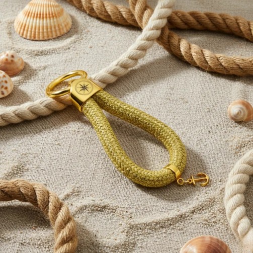 Gold - Elegant nautical-style keychain